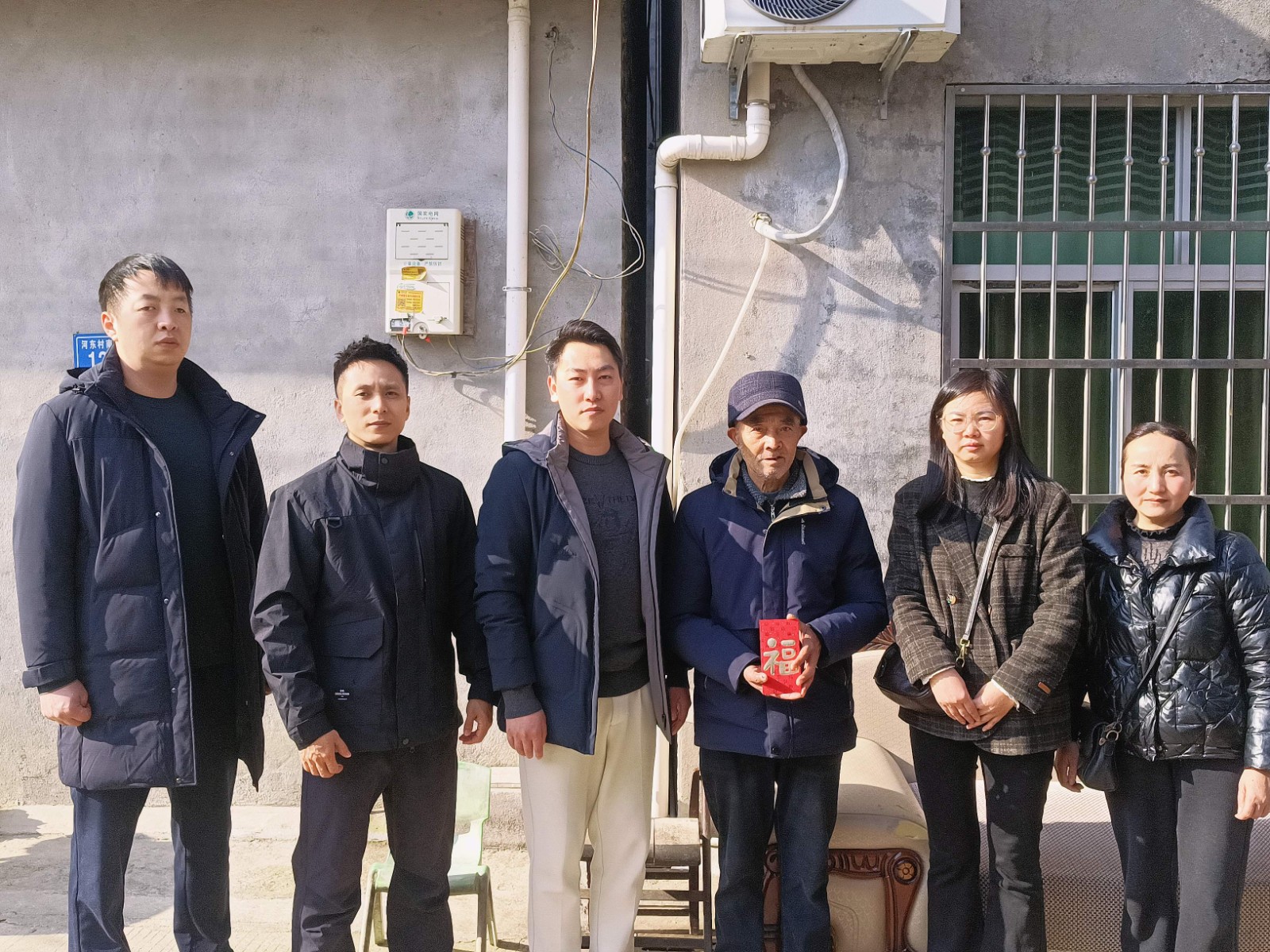 情暖寒冬，心系民生——易順建工集團開展困難黨員及群眾慰問活動